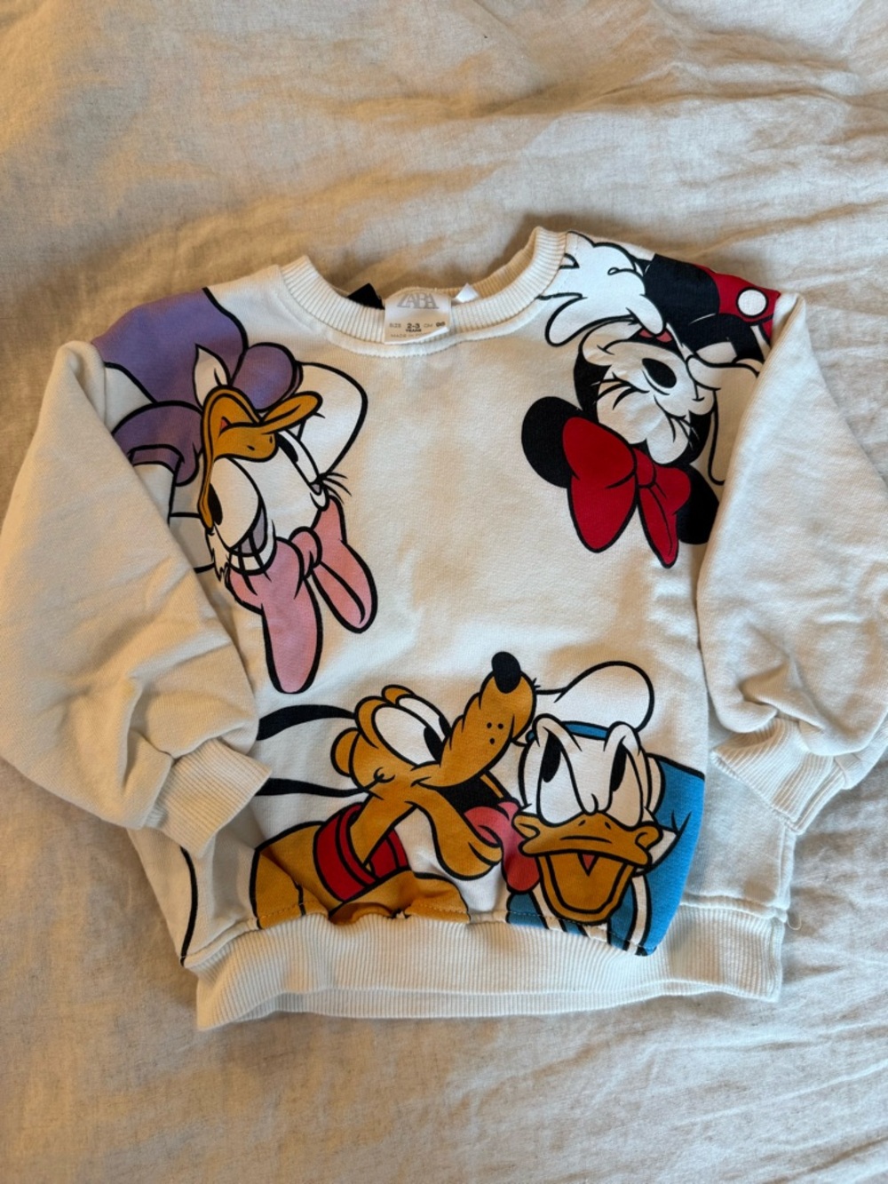 Zara White Kids Disney Character Sweatshirt with Red Bow & Blue Accent (2-3T)